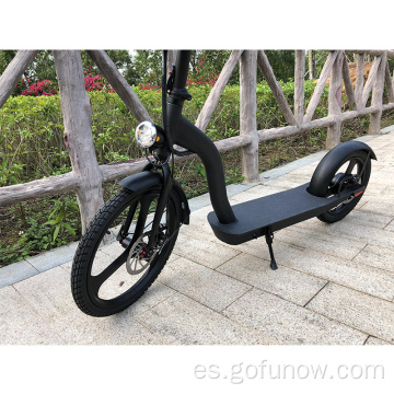 Nuevo scooter de patada eléctrica para adultos para adultos.